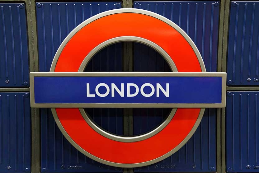 LondonRoundel-e1417519544102